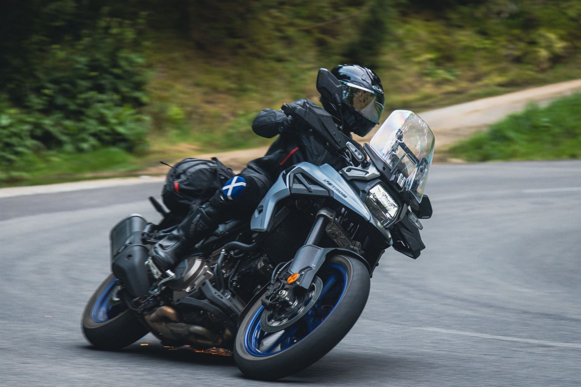 Test Suzuki V-Strom 1050 2024