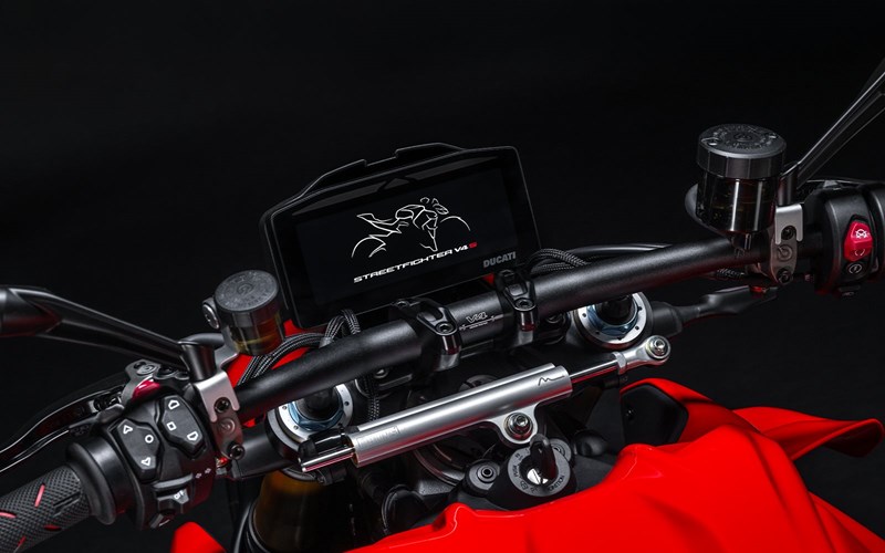 Das neue Display der Ducati Streetfighter V4 2025. Das neue Display der Ducati Streetfighter V4 2025.