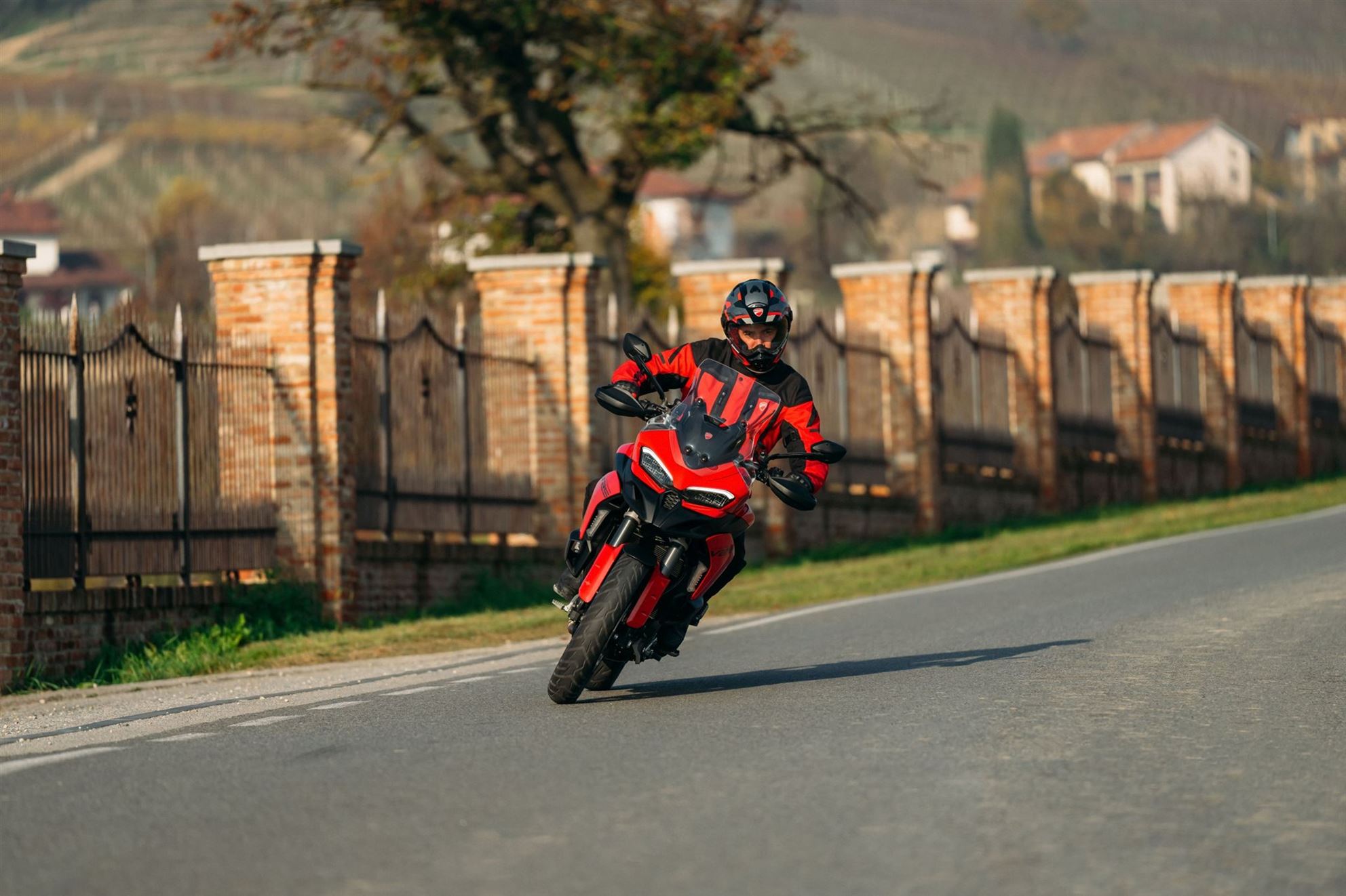 Ducati Multistrada V2 2025