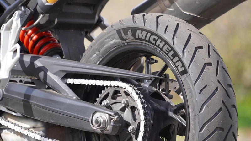 Michelin Anakee Road auf der BMW F 800 GS Michelin Anakee Road auf der BMW F 800 GS