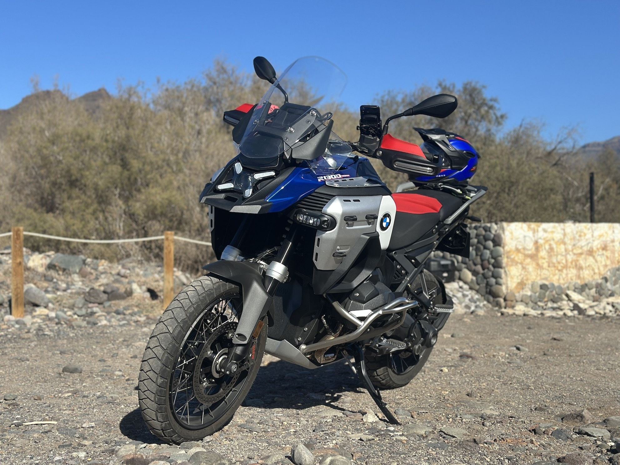 BMW R 1300 GS Adventure 2025: Innovación y Potencia en la Enduro de Referencia