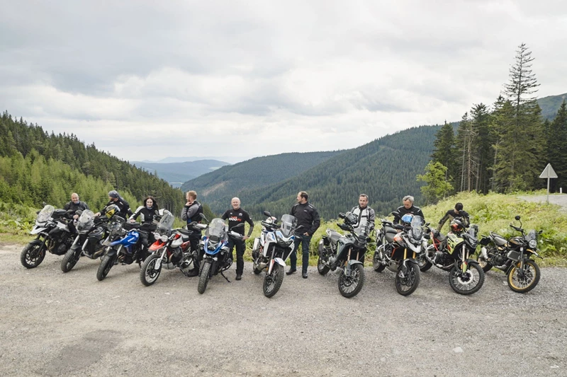 Im Reiseenduro-Segment tummelt es sich. Die Africa Twin konnte sich hier aber einen festen Platz erobern. Im Reiseenduro-Segment tummelt es sich. Die Africa Twin konnte sich hier aber einen festen Platz erobern.