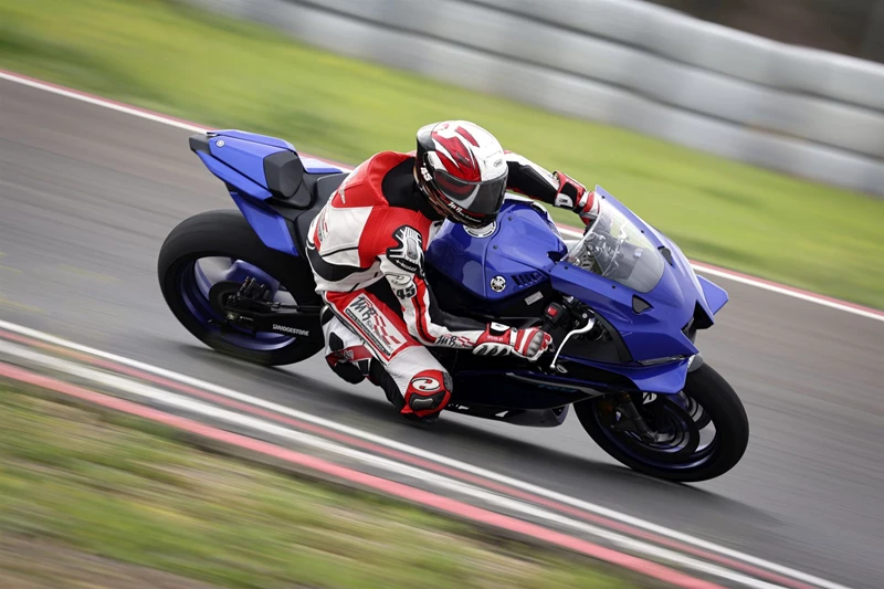 Yamaha R9 Test 2025 auf der Rennstrecke Yamaha R9 Test 2025 auf der Rennstrecke