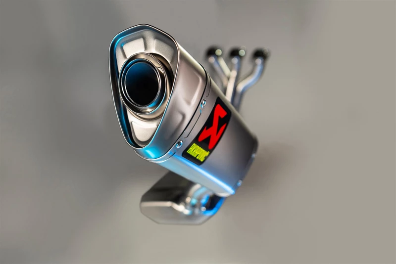 Neue Akrapovic Racing Line (Titanium) für die Yamaha R9 Neue Akrapovic Racing Line (Titanium) für die Yamaha R9