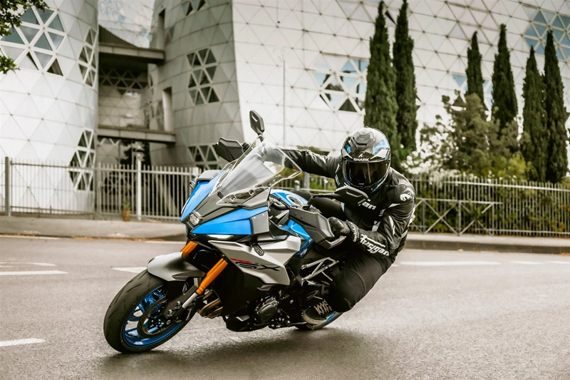 Suzuki GSX-S1000GX 2025 vorgestellt Suzuki GSX-S1000GX 2025 vorgestellt