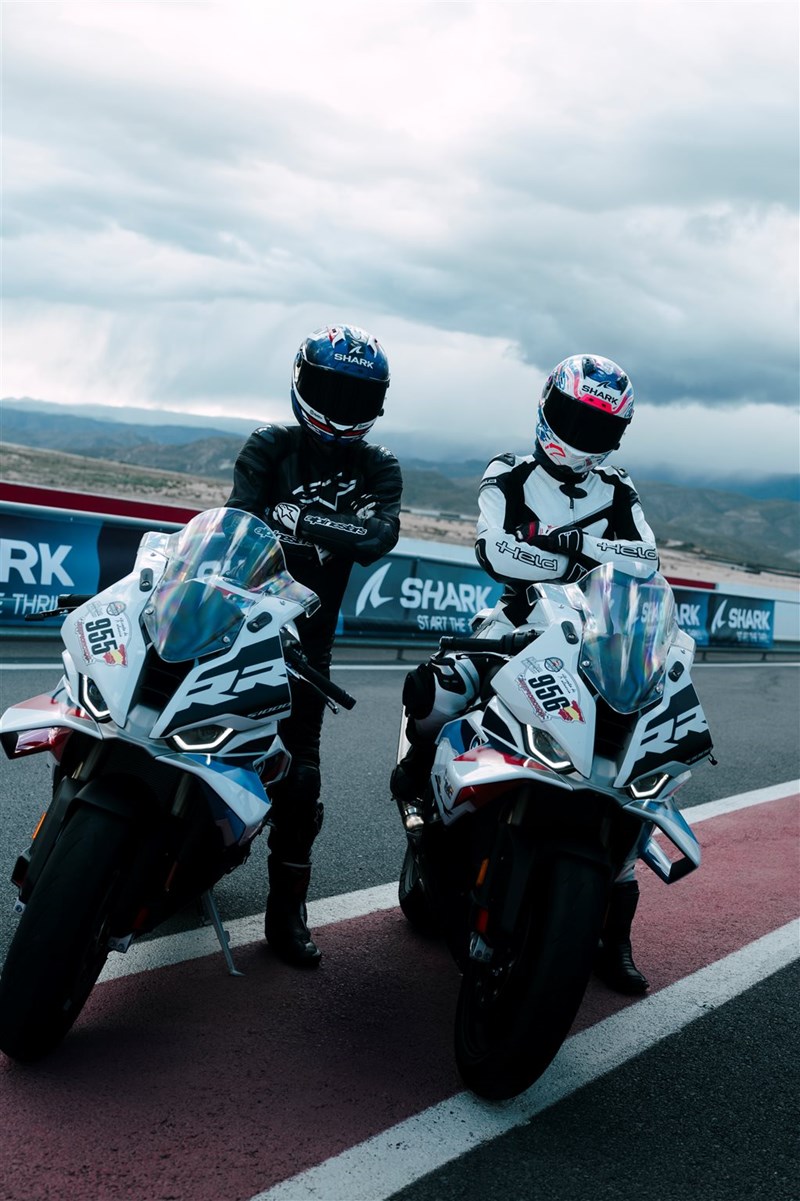 Das 3. Mal Rennstrecke - direkt auf 3 Superbikes ? Das 3. Mal Rennstrecke - direkt auf 3 Superbikes ?