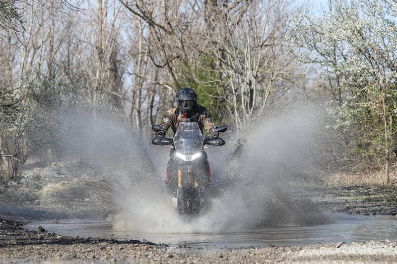 Die Aprilia Tuareg Rally ist enorm zieltreu und stabil.