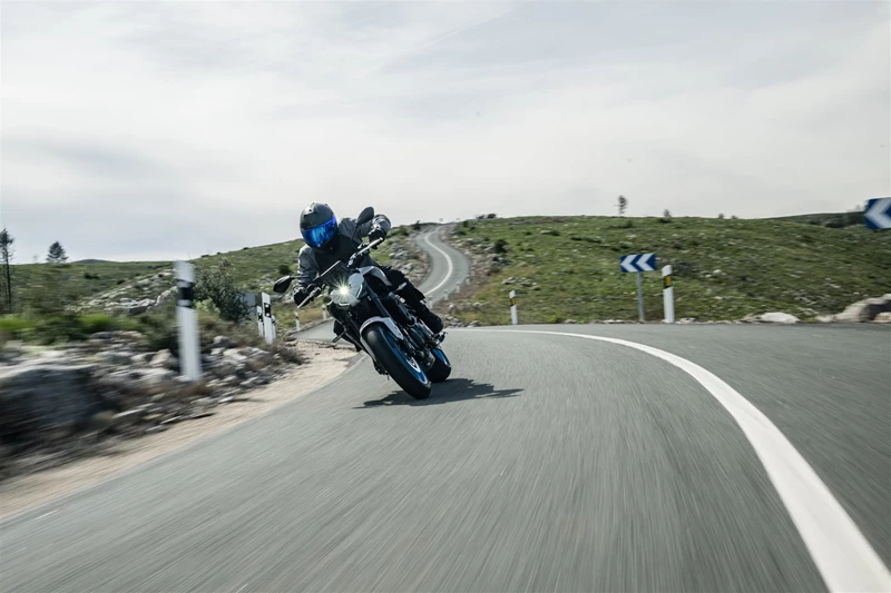 Test Yamaha MT-07 2025 Test Yamaha MT-07 2025