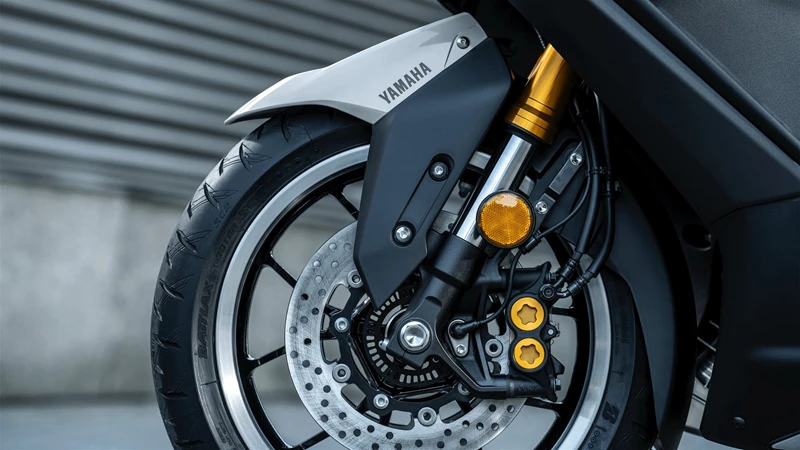 Test Yamaha TMAX Tech Max 2025 Test Yamaha TMAX Tech Max 2025