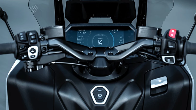 Test Yamaha TMAX Tech Max 2025 Test Yamaha TMAX Tech Max 2025
