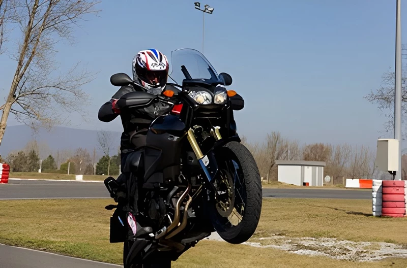 Yamaha Super Ténéré 1200 im Retrotest: Dauerläufer geprüft Yamaha Super Ténéré 1200 im Retrotest: Dauerläufer geprüft