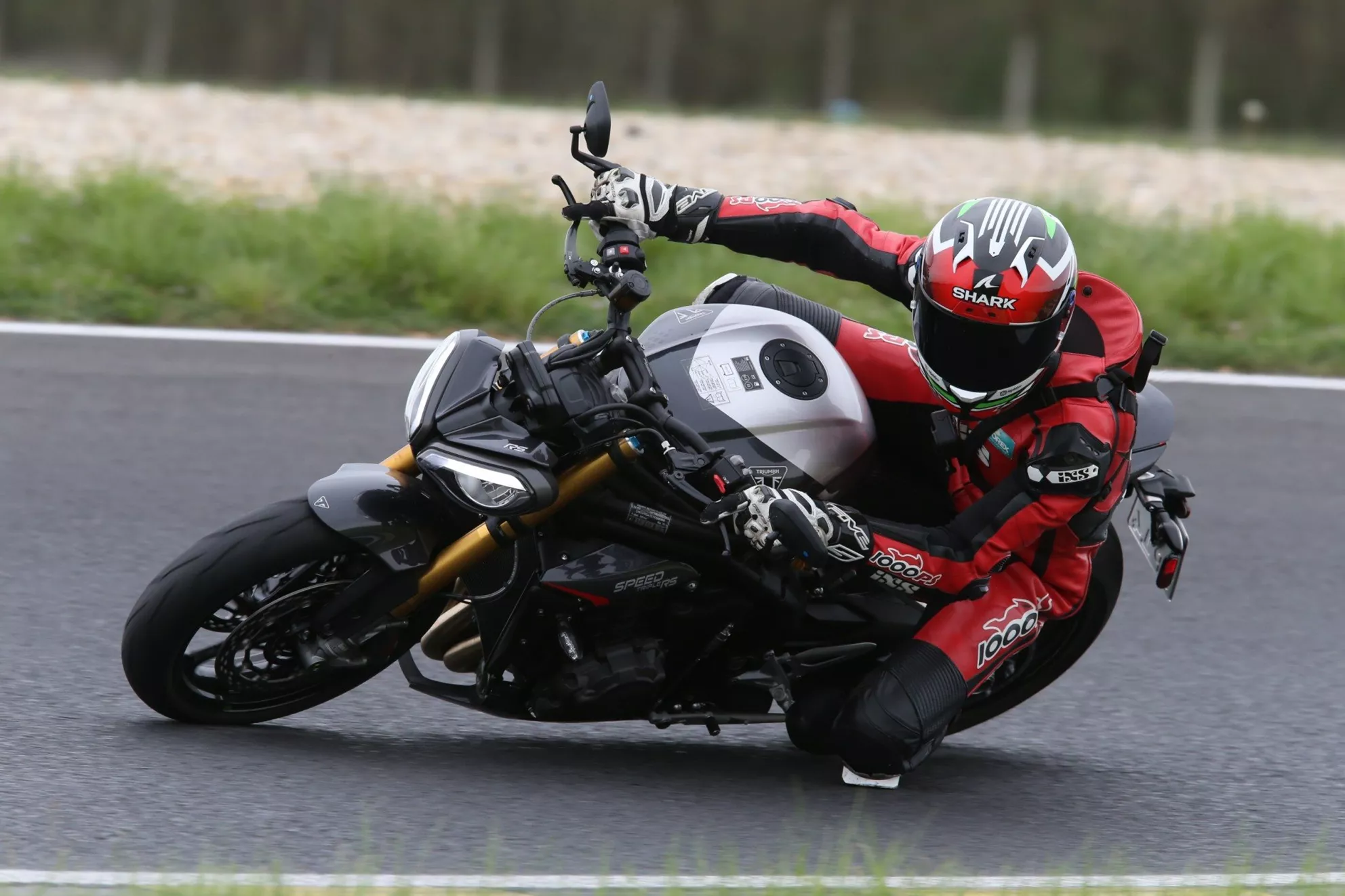 Mex na Triumph Speed Triple 1200 RS 2025 podczas testów torowych w ramach 1000PS Bridgestone Trackdays
