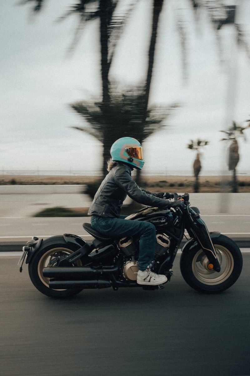 Motorradfahren auf Rennstrecke und Straße - die Unterschiede