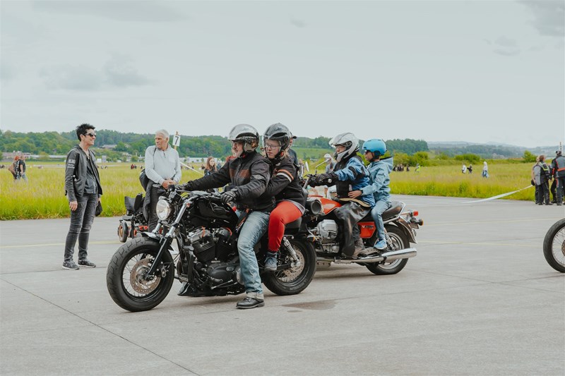 Wie jedes Jahr ist der Fokus des Love Rides Menschen mit einer Muskelerkrankung oder anderen Einschränkungen ein Lachen auf das Gesicht zu zaubern Wie jedes Jahr ist der Fokus des Love Rides Menschen mit einer Muskelerkrankung oder anderen Einschränkungen ein Lachen auf das Gesicht zu zaubern