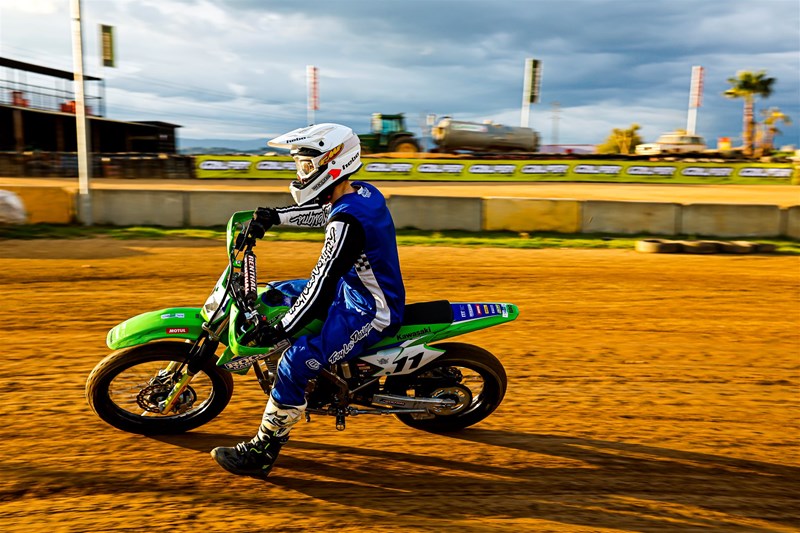 Überzeugt im On- & Offroad Einsatz Überzeugt im On- & Offroad Einsatz
