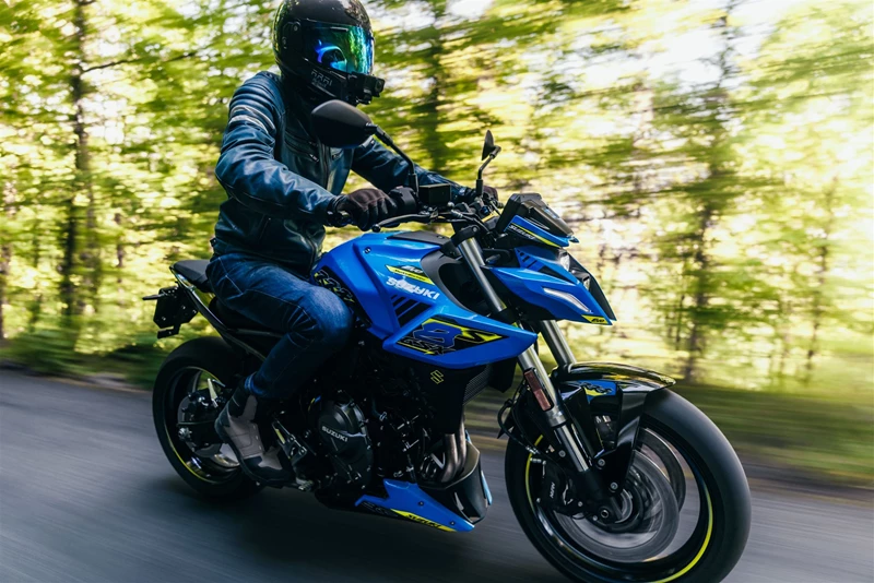 Suzuki GSX-8S: Zugänglich mit direktem Fahrgefühl Suzuki GSX-8S: Zugänglich mit direktem Fahrgefühl