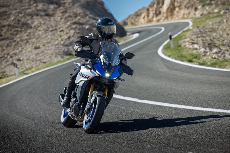 Mit der Suzuki GSX1000GX in Kroatien. Die Maschine kann auch langsam gefahren werden. Trotz des sportlichen 4-Zylinder Motors.