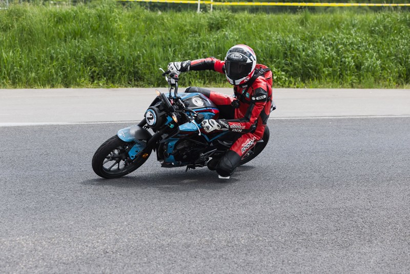 Mex gab am Endurance Rennen mit den 125er CBR fürs 1000PS Team richtig Gas