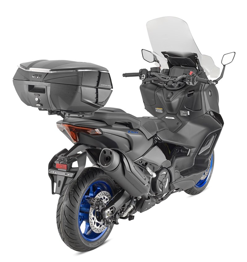 Das GIVI V49 AIR auf einem Yamaha TMAX