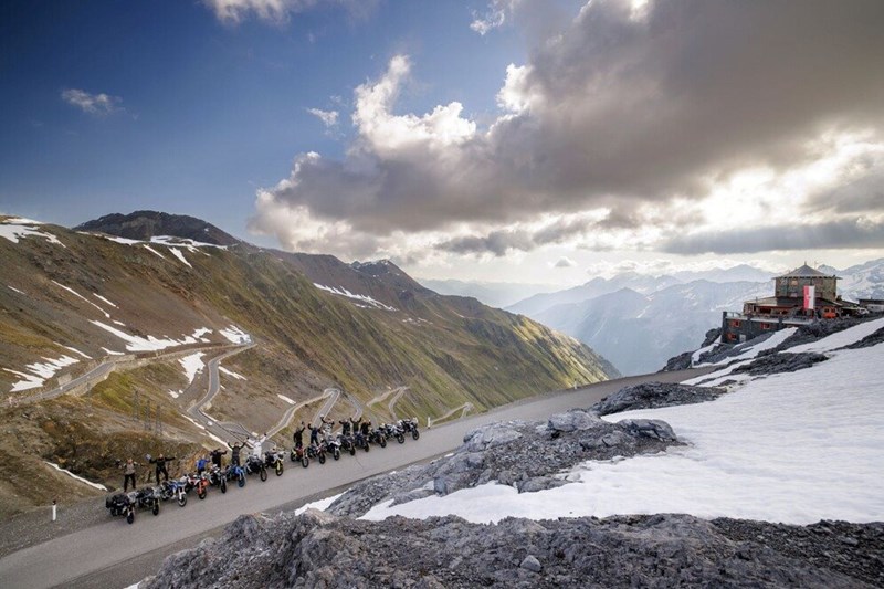 Wenige Pässe sind so bekannt und hoch wie das Stilfserjoch. 