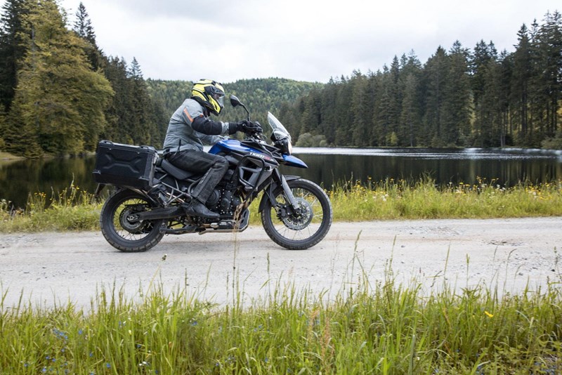 Die Tester sind 2015 und 2016 von der aufmagazinierten Tiger 800 XCx angetan, wünschen sich teilweise aber etwas mehr Power. Die Tester sind 2015 und 2016 von der aufmagazinierten Tiger 800 XCx angetan, wünschen sich teilweise aber etwas mehr Power.
