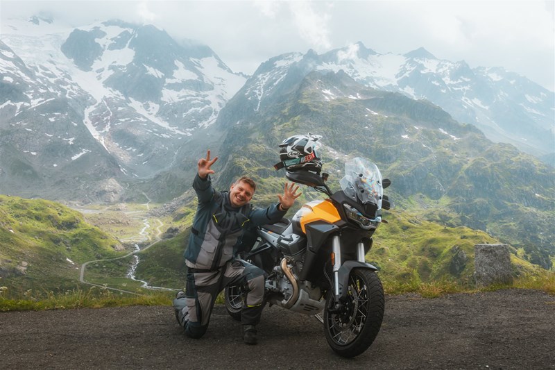 Langsam aber sicher zehrt es an der Energie: Der 8. Pass ist der Sustenpass