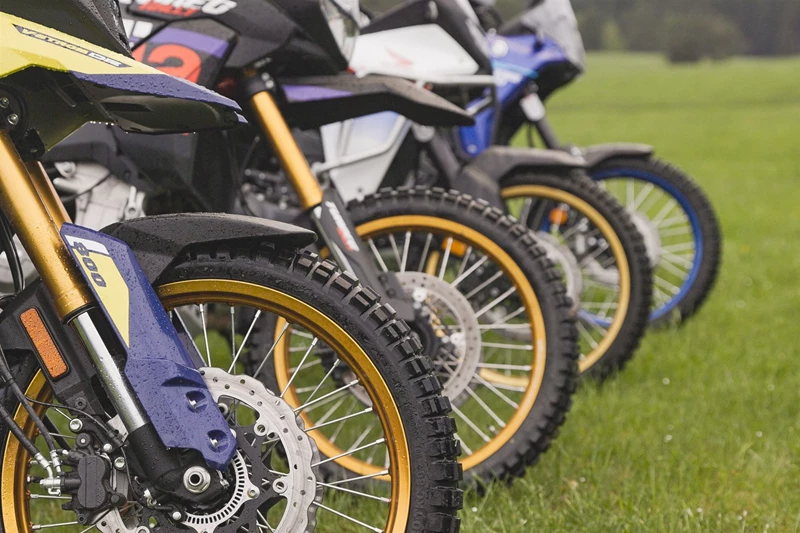Der Conti TKC 80 sorgt als Einheitsreifen für faire Bedingungen bei den Offroad Testtagen. Der Conti TKC 80 sorgt als Einheitsreifen für faire Bedingungen bei den Offroad Testtagen.