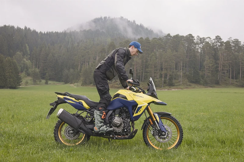 Offroad-Vergleich Mittelklasse-Reiseenduros 2025 Offroad-Vergleich Mittelklasse-Reiseenduros 2025