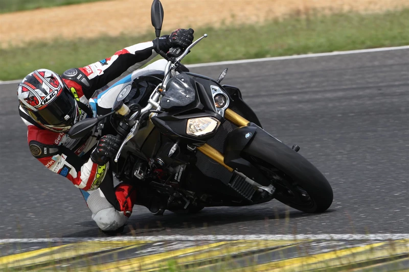 BMW S 1000 R BMW S 1000 R