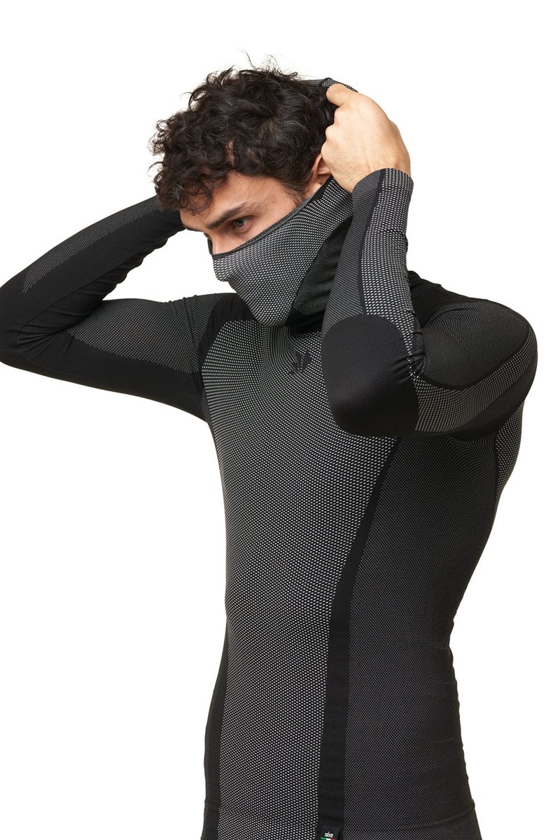 Langarmshirt mit integrierter Kapuze