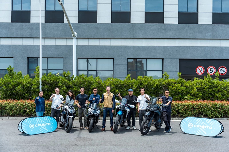 Zu Besuch bei CFMOTO in China. Freundlicher Empfang! Zu Besuch bei CFMOTO in China. Freundlicher Empfang!