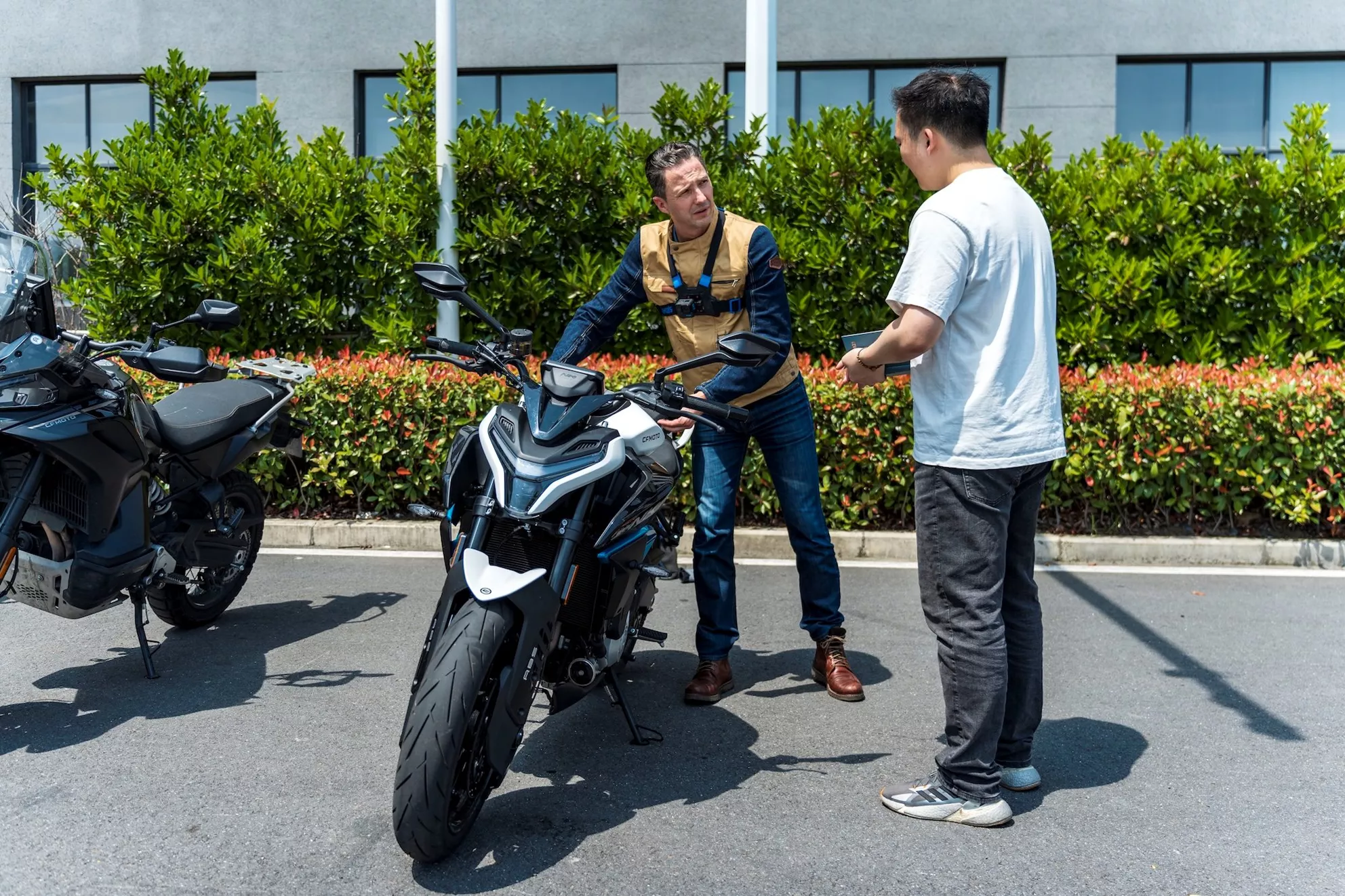 1000PS Gründer NastyNils im Gespräch mit dem CFMOTO Produktmanager!