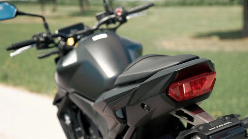 Für kurze Fahrten in Ordnung, für lange Touren etwas ungeeignet. Für kurze Fahrten in Ordnung, für lange Touren etwas ungeeignet.