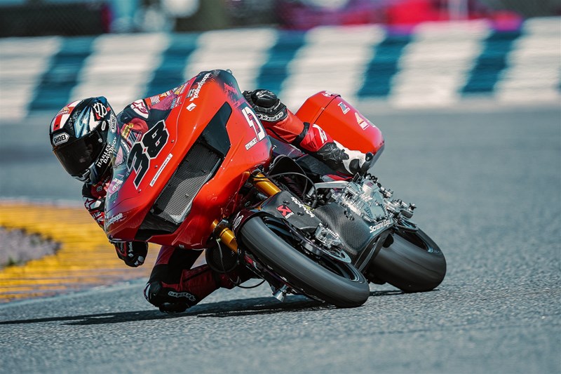 Der V2-Racing Sound wird auch bald in Europa erklingen.