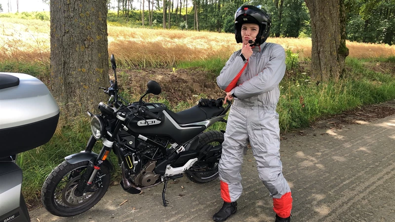 Die erste große Tour mit meinem Papa - 400km auf der Svartpilen Die erste große Tour mit meinem Papa - 400km auf der Svartpilen