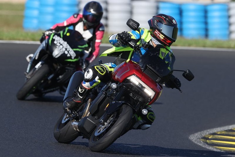 Unterwegs als Instruktor - Mit der Harley-Davidson Pan America ST