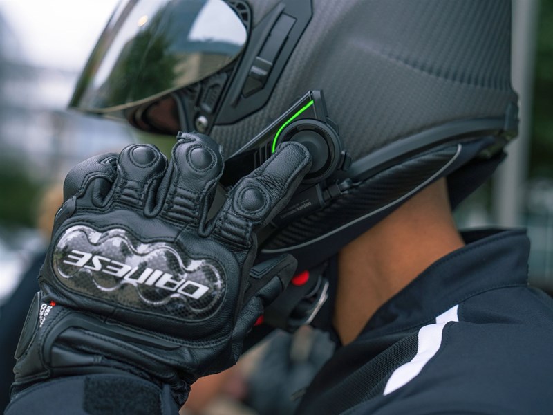 SENA Intercoms: Mehr Sicherheit & Spaß beim Motorradfahren