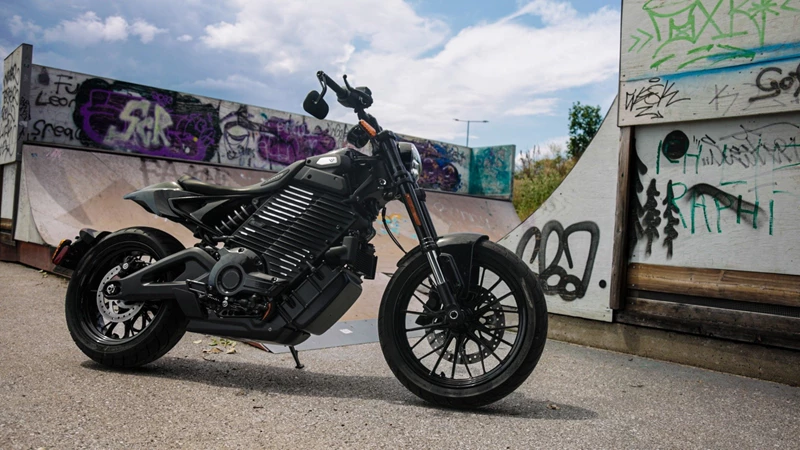 Platz 1: Livewire S2 Mulholland Platz 1: Livewire S2 Mulholland