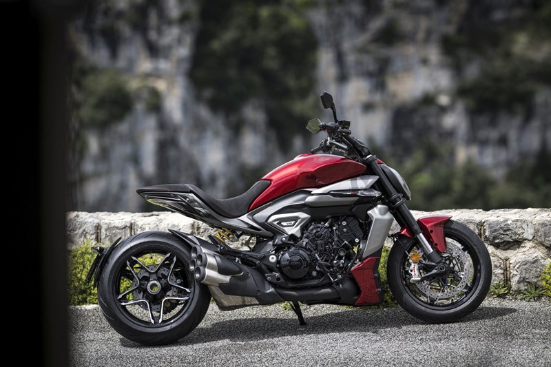 Ducati XDiavel V4