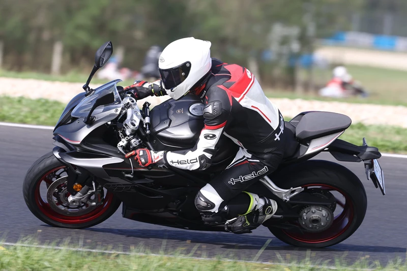 Test QJ Motor SRK 921 RR Test QJ Motor SRK 921 RR