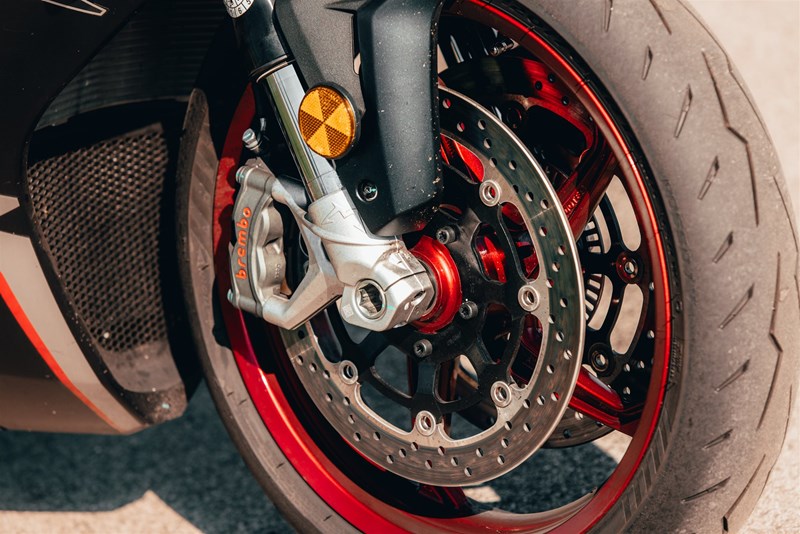 Test QJ Motor SRK 921 RR