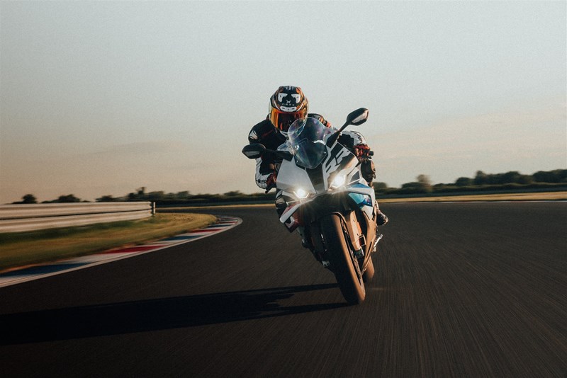 Test BMW S 1000 RR Test BMW S 1000 RR