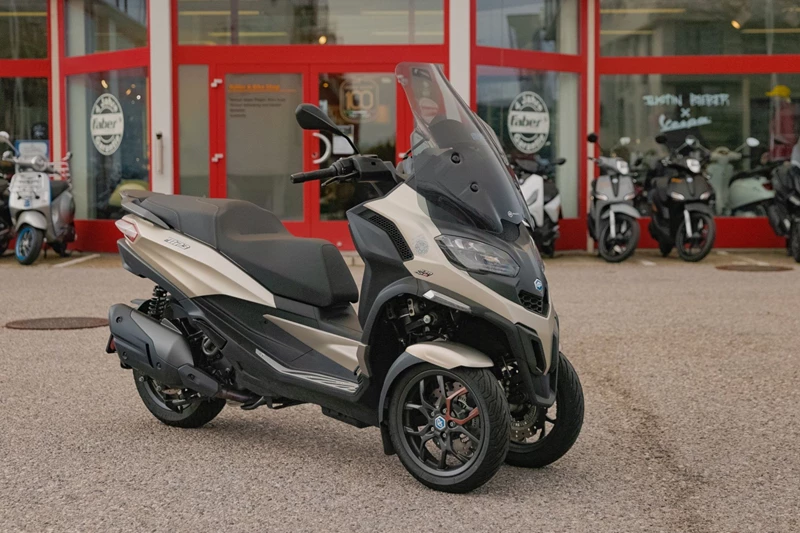 Platz 1: Piaggio MP3 530 Platz 1: Piaggio MP3 530