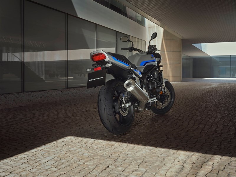 Elegante Lösungen finden sich am gesamten Fahrzeug.