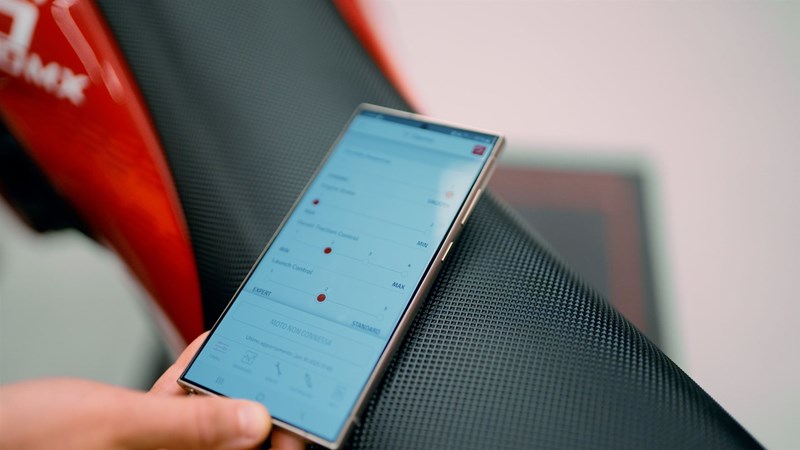 Mit der Crosslink-App lassen sich Fahrdaten auslesen, Fahrparameter einstellen und Wartungsintervalle bestimmen. Mit der Crosslink-App lassen sich Fahrdaten auslesen, Fahrparameter einstellen und Wartungsintervalle bestimmen.