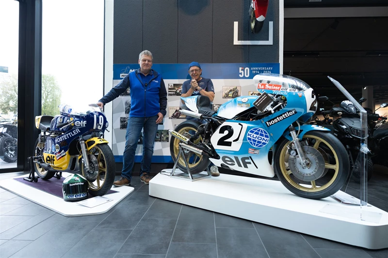 ikonische Rennboliden im Showroom von Hostettler Yamaha Schweiz - Yamaha TZ 750 ikonische Rennboliden im Showroom von Hostettler Yamaha Schweiz - Yamaha TZ 750