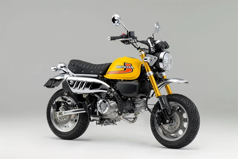 Auch die Honda Monkey wurde ausgestellt - in einem Design, das wir euch nicht verwehren wollen. Auch die Honda Monkey wurde ausgestellt - in einem Design, das wir euch nicht verwehren wollen.