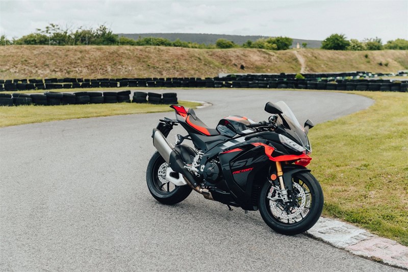 Platz 2: Aprilia RSV4 1100 Factory