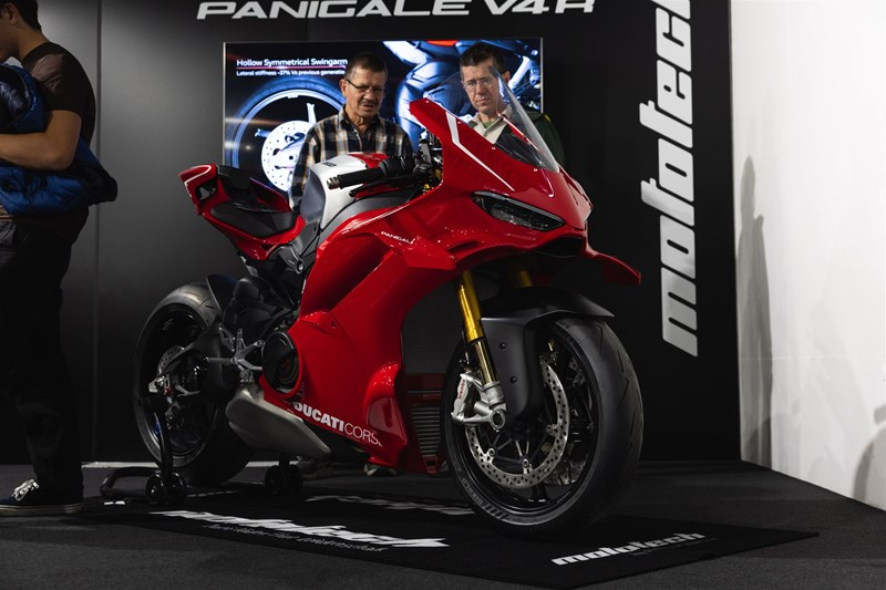 Die Ducati Panigale V4 R - das erste mal zu sehen an der Auto Zürich 2025