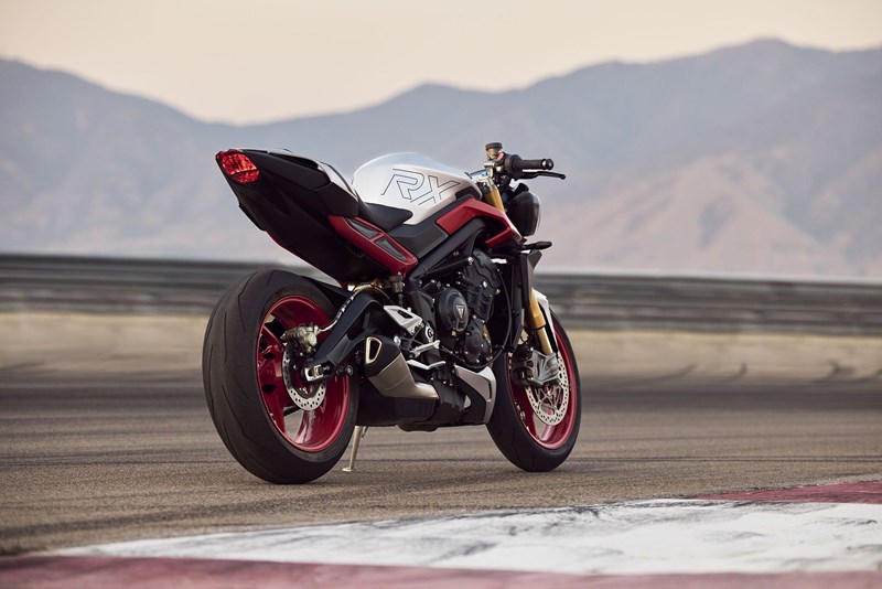 Triumph Street Triple RX 2026 : Performances sportives et design affûté